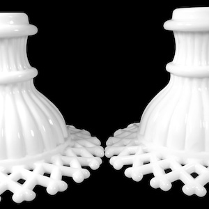 Jahrgang 1960 Westmoreland elegante Milch Glas Gitter Rand Muster 4&quot;t Kerzenständer Kerzenhalter paar