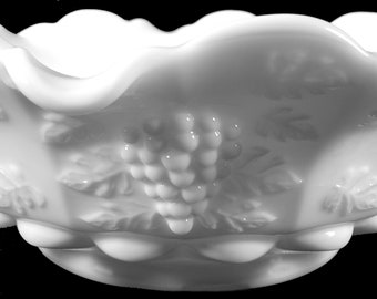 Vintage Westmoreland Hand Made Elegant Milk Glass Paneled Grape Pattern 10"d Lipped Rim Footed Console Bowl