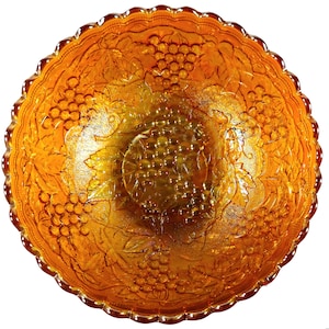 Antique 1910&#39;s Imperial Marigold Carnival Iridescent Glass Grapes And Vines Pattern 9&quot;d Scalloped Rim Master Berry Bowl