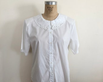 Oversized White Cotton Lace Blouse with Embroidered Collar - 1990s