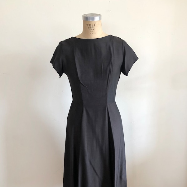 Charcoal Grey/Brown Dress with Back Bow Detail - 1960s