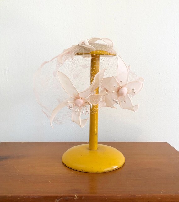 Pale Pink Floral Net Hat/Fascinator - 1950s