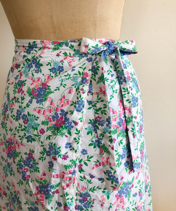 Floral Print Midi-Length Wrap Skirt - 1980s - image 4