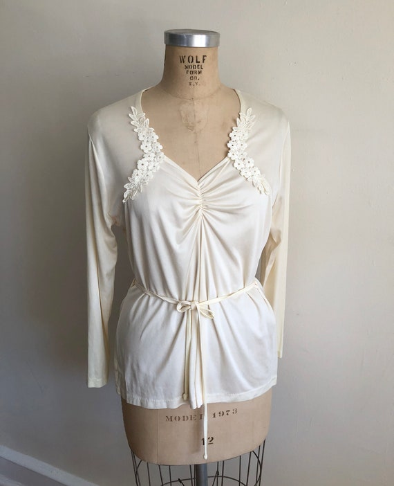 Cream-Colored Blouse with Floral Appliques and Wa… - image 3