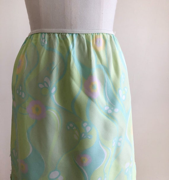 Pale Green Floral Print Half Slip - 1960s - image 2