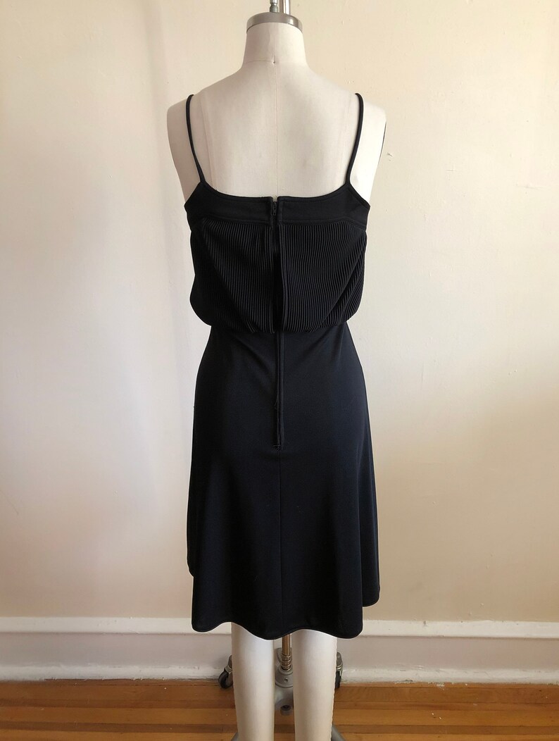 Black Plisse Mini Dress 1970s zdjęcie 4