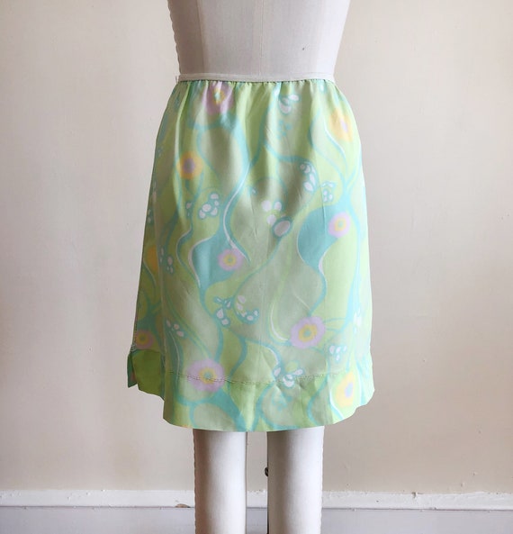 Pale Green Floral Print Half Slip - 1960s - image 4