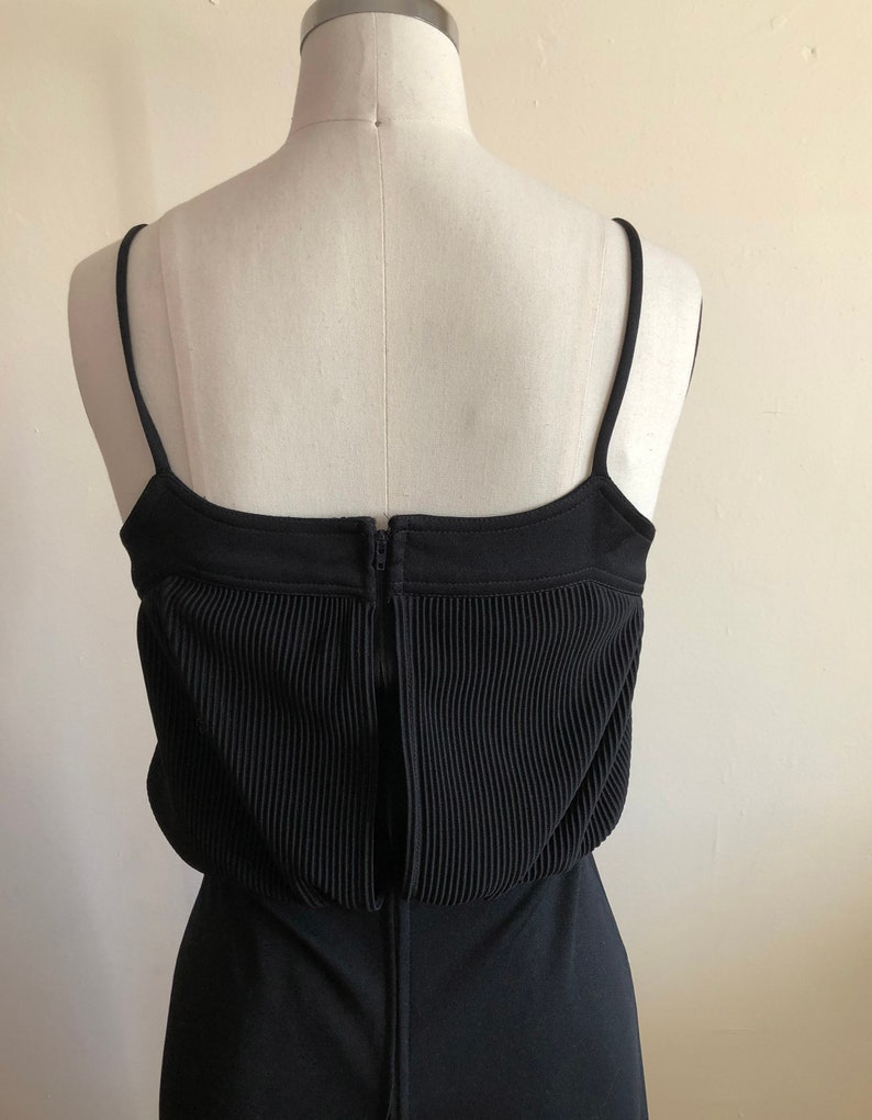 Black Plisse Mini Dress 1970s zdjęcie 5