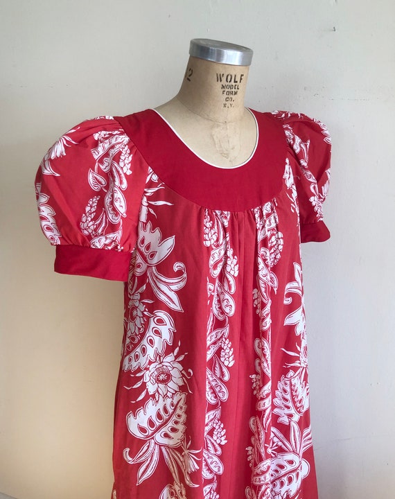 Red and White Floral Print MuuMuu - 1970s - image 3