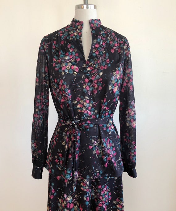 Multicolored Geometric Print Matching Blouse and … - image 2