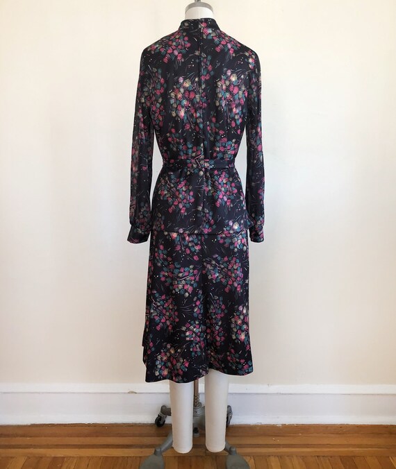 Multicolored Geometric Print Matching Blouse and … - image 4