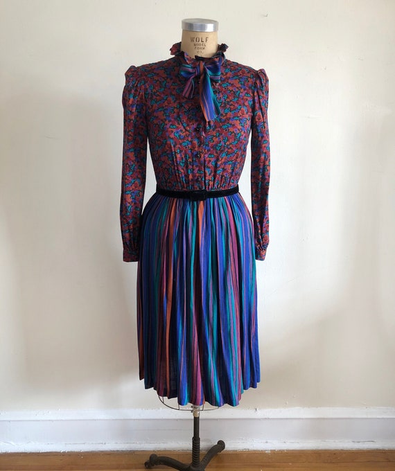 Mixed Print Dress with High Ruffled Collar and Vel