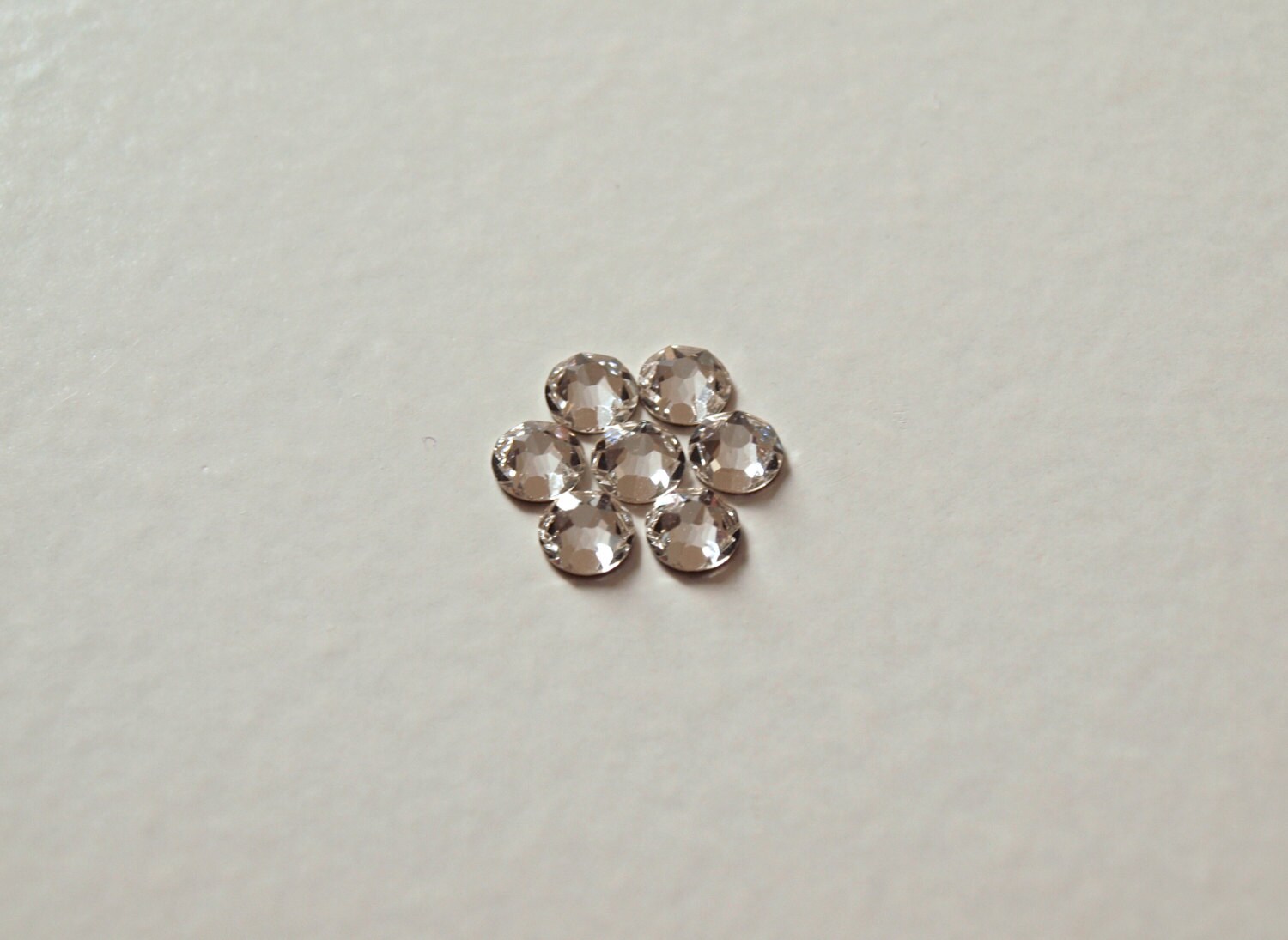 [ララン] SWAROVSKI XIRIUS Rose SS20 Swarovski Xirius Rose 16ss or 20ss Crystal Flat Back