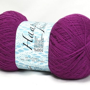 Cobweb magenta color merino wool yarn - haapsalu shawl yarn