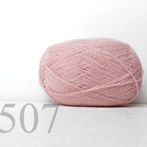 WOOL yarn 100%-knitting yarn - pale pink #507