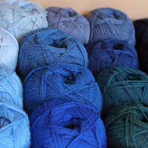 WOOL yarn 100%knitting yarn bright blue 437 image 3