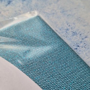 Zweigart Lugana 6136 Voorgesneden, 25 kt gelijkmatig geweven blauw met lurex