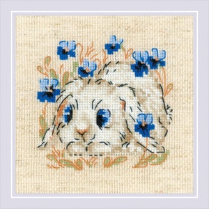 Little Bunny - easy cross stitch kit * Aida and floss included
