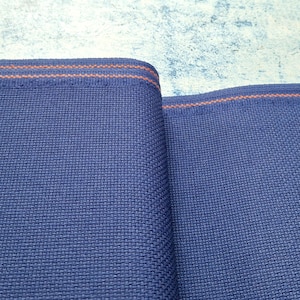 18 kt Aida Zweigart in marineblauwe kleur 589