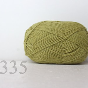 WOOL yarn 100%-knitting yarn - light lime #335
