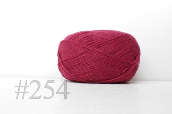 bright red #560 WOOL yarn 100/%-knitting yarn