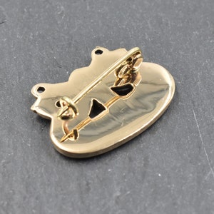 Rückseite der Kleine Wikinger Brosche als Schiff aus Dänemark 2,5 x 2 cm, Drachenboot Fibel, Wikingerschiff Replika