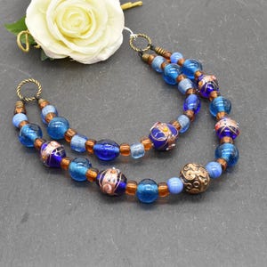 Wikinger-Stil Fibelkette mit blauen und goldbraunen Glasperlen - Nordische Glasperlenkette fürs Wikingerkleid