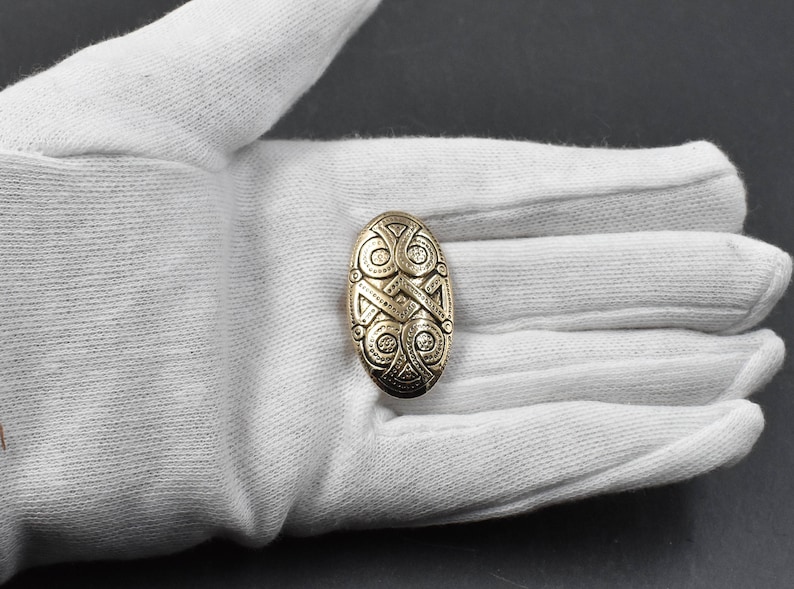 Kleine Wikinger Brosche im Jelling-Stil aus Bronze – Wikinger Fibel – Gewandfibel für Tunika Kleid – Reenactment Schmuck