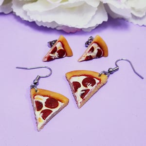 Miniature Pizza Earrings • Pepperoni Pizza Earrings • Food Jewelry • Hypoallergenic Food Jewelry • Food Earrings • Clay Pizza • Pizza Studs