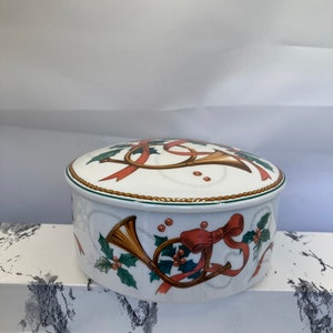 Christmas Mikasa Porcelain Covered Trinket/Candy Box Jubilation Indonesia