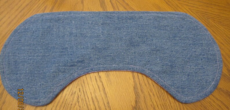 Baby girl contoured burp cloth
