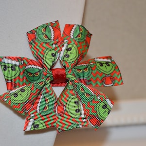 Green Grinch Hair Bow