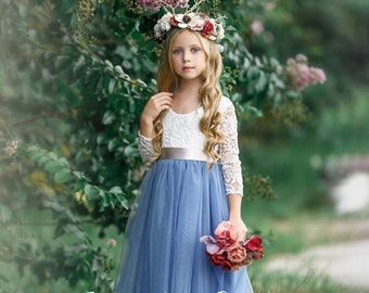 lace and tulle flower girl dress with full skirt
