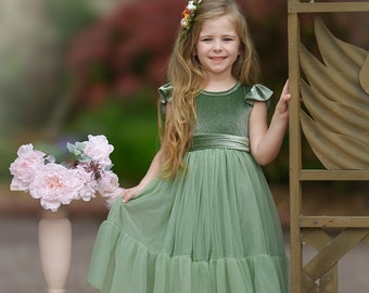 Sage green velvet and tulle flower girl dress, Boho flower girl dress, toddler flower girl dress, Velvet girls dress, Boho Wedding dress