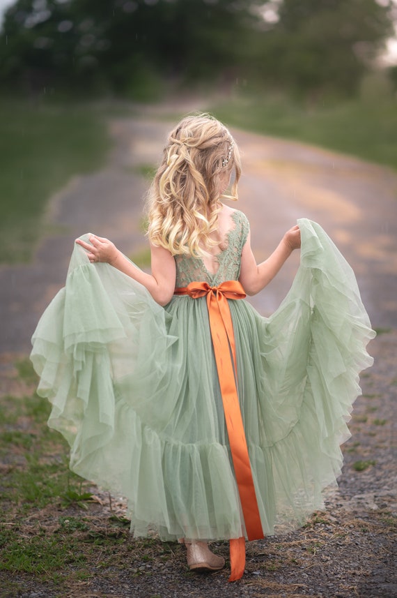tulle flower girl dress, rustic lace flower girl dress, sleeveless flower girl dresses, boho flower girl dress, Sage green flower girl dress