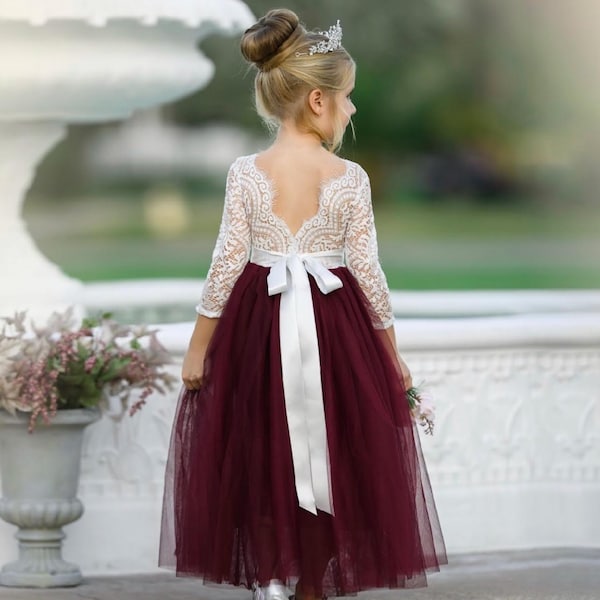 Vestido de daminha de honra de manga comprida em renda marfim, saia de tule, estilo boho rústico para casamento.