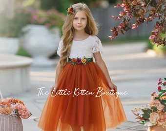 Gebrannte Orange Blumenmädchen Kleid, Herbst Blumenmädchen Kleid für Hochzeit, rustikales Blumenmädchen Kleid aus Spitze, Boho Blumenmädchen Kleid