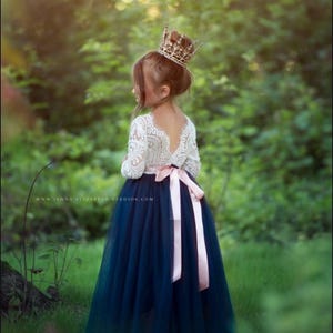 Vestido de niña de las flores de encaje color marfil con mangas largas y falda de tul, estilo rústico bohemio para bodas. imagen 6