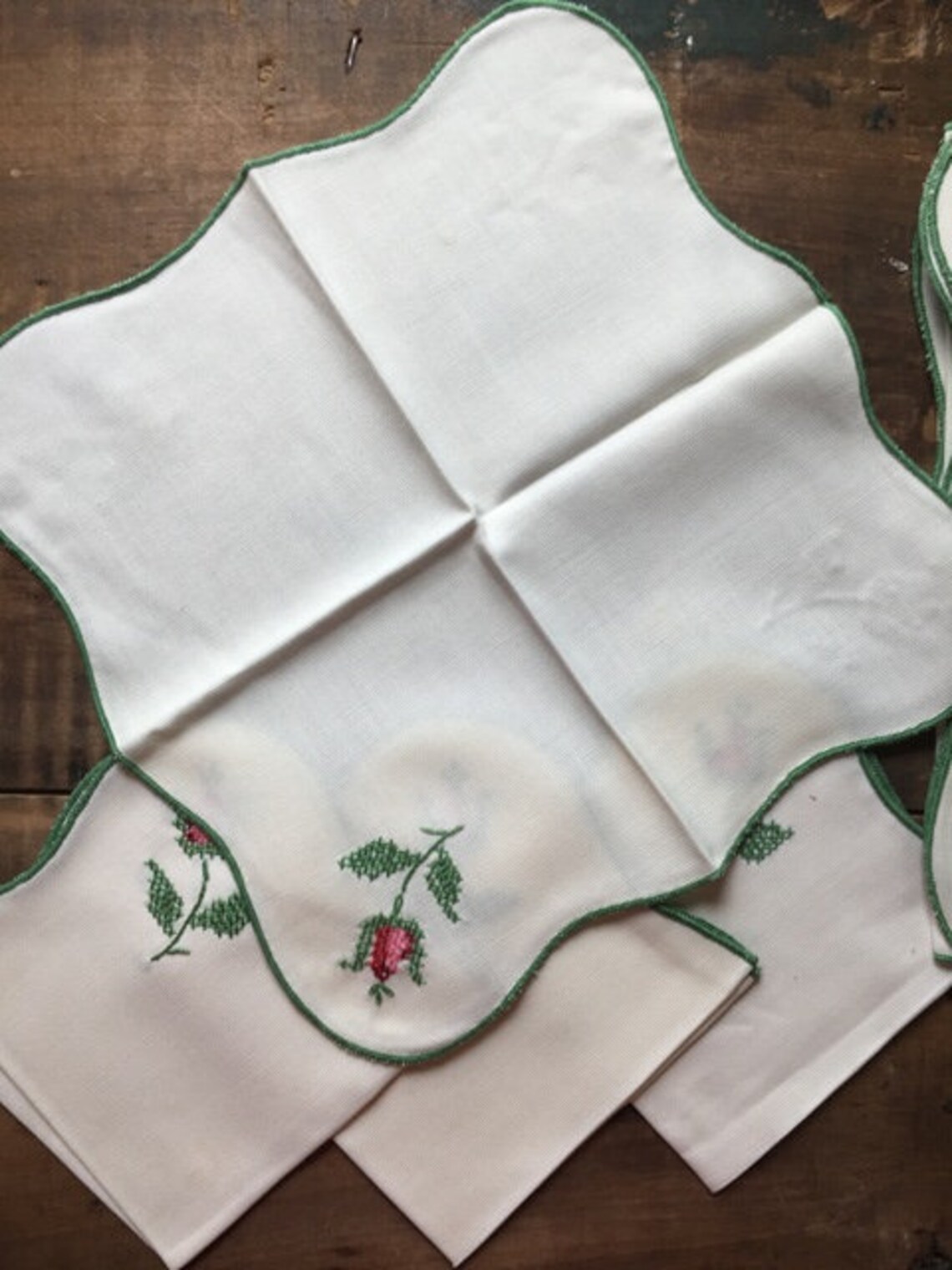 Vintage Cotton Placemats and Napkins Roses With Green Edge Etsy