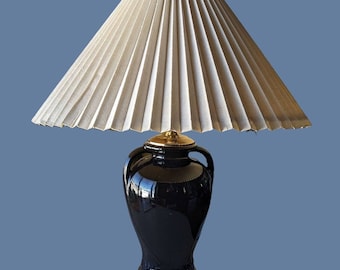 Vintage 1980s Haeger Art Deco High Gloss and Brass Urn Table Lamp with 1980s Pleated Linen Shade