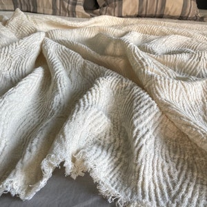 Textured oatmeal color bedspread, large pure flax throw blanket, natural linen Queen King size bed cover, scarf, coverlet, family gift plaid