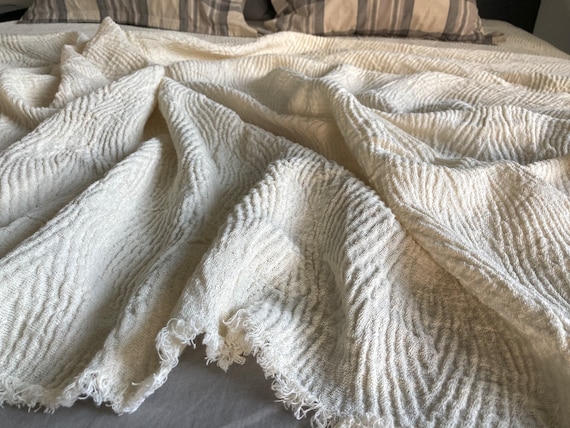 Oatmeal 100% Pure Linen Bedspread: Textured Queen King Size Throw Blanket