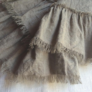Ruffled Linen Kitchen Towel: Undyed Flax Guest hand Towel