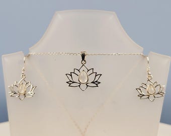 Moonstone Lotus Jewellery-Set, Lotus Design, Rainbow Moonstone, Nature Collection, Semi Precious Gemstones, Sterling Silver,