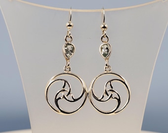 Pendientes celtas de topacio azul cielo, diseño celta, piedras semipreciosas naturales, joyería artesanal, plata de ley, pendientes colgantes