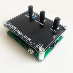 Modulador de bolsillo: un pequeño LFO de forma de onda variable independiente.