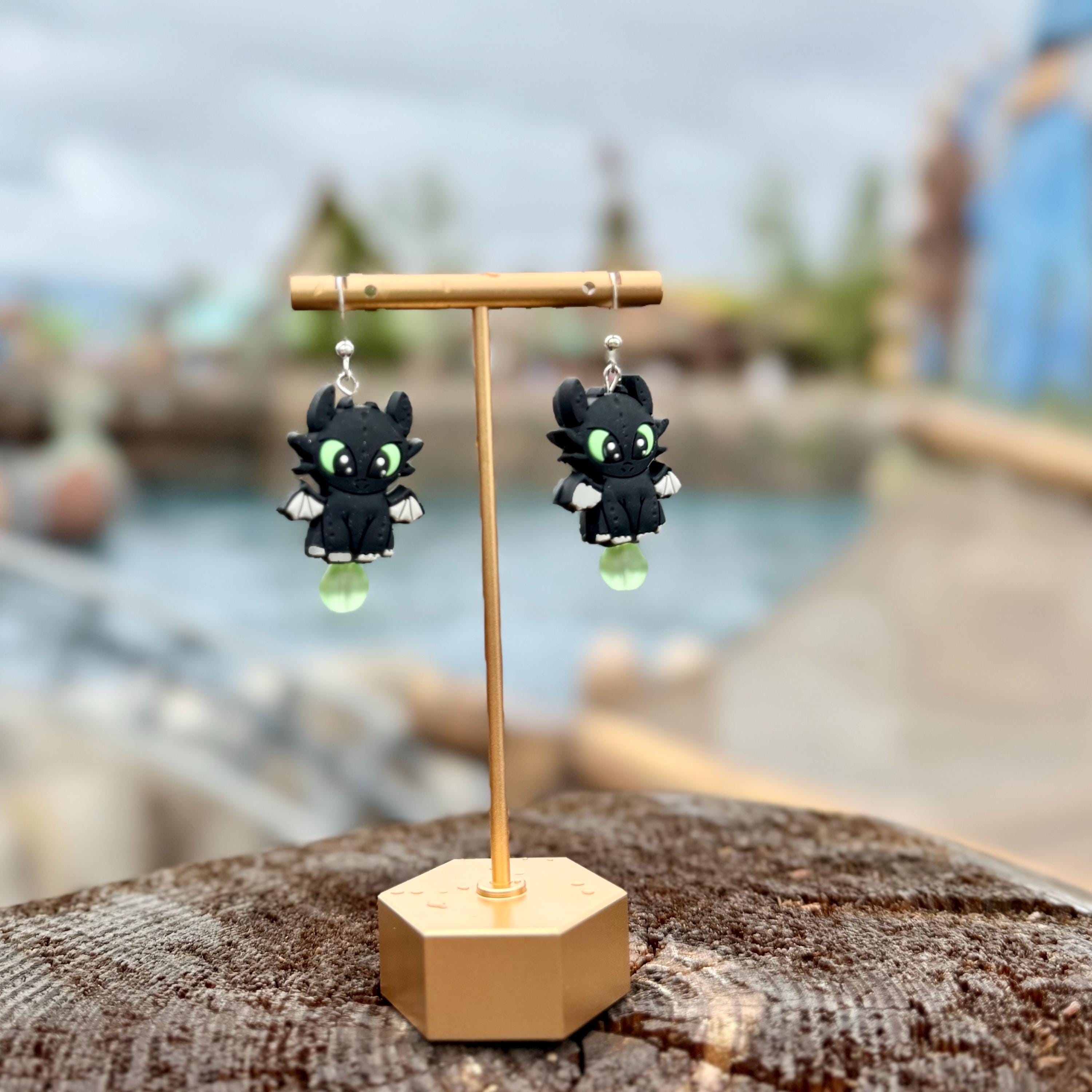Night Dragon Earrings – Night Fury Inspired Fantasy Jewelry – Silicone and Glass Bead Dangles – Cute Gift for Dragon Fans and Cosplay Lovers