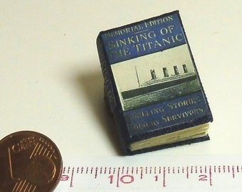 1210# Titanic - Book and Newspaper - Nostalgisches Miniaturbuch mit Zeitung - Puppenhaus - Puppenstube M1:12