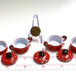 7819# Set di 7 vasetti in miniatura in metallo rosso - per casa delle bambole M1:12 o gnomo