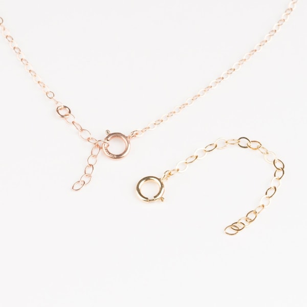 Make your bracelet your necklace or your anklet adjustable by adding an extension, Add a chain extender on your jewelry